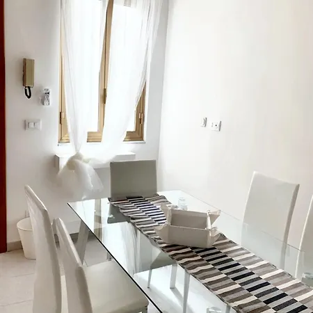 Appartement Charming In With Balcony And View